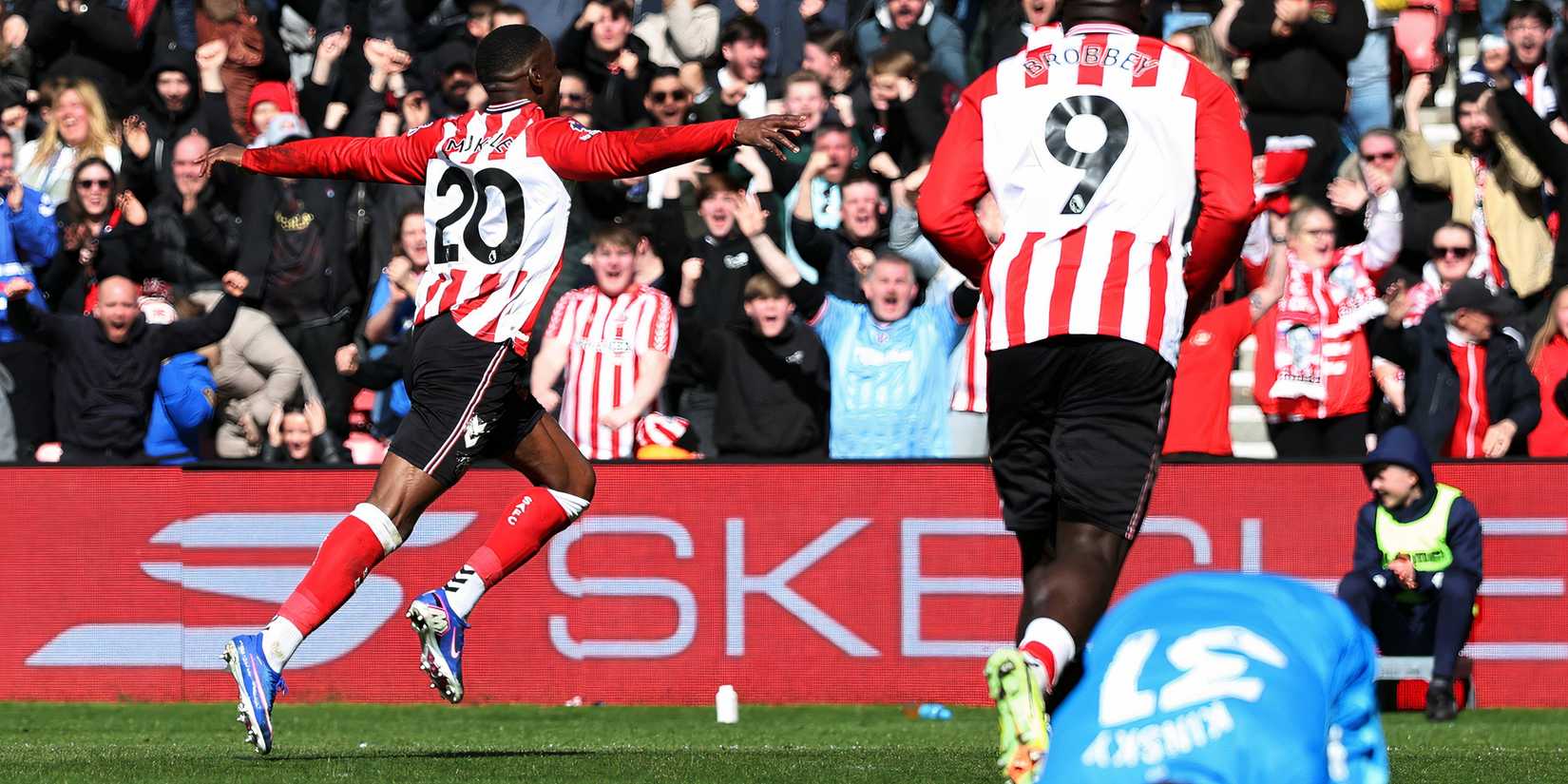 mukiele-sunderland-spurs
