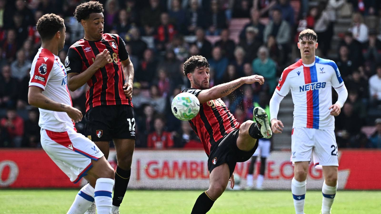 Newcastle ready to move for £50k-a-week Premier League star with more assists than Gordon