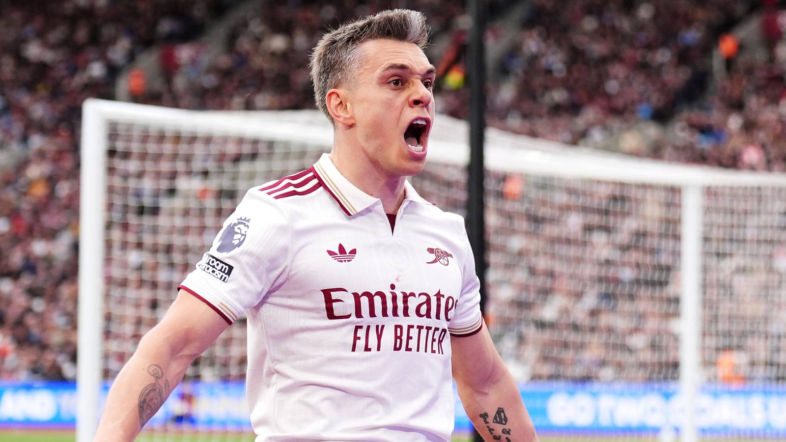 Arsenal hold talks to sign 'one of the best in the world' Trossard Arsenal hold talks to sign 'one of the best in the world' Trossard