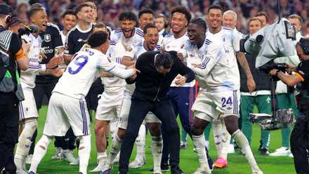 Aston Villa comemora a conquista da Liga Europa