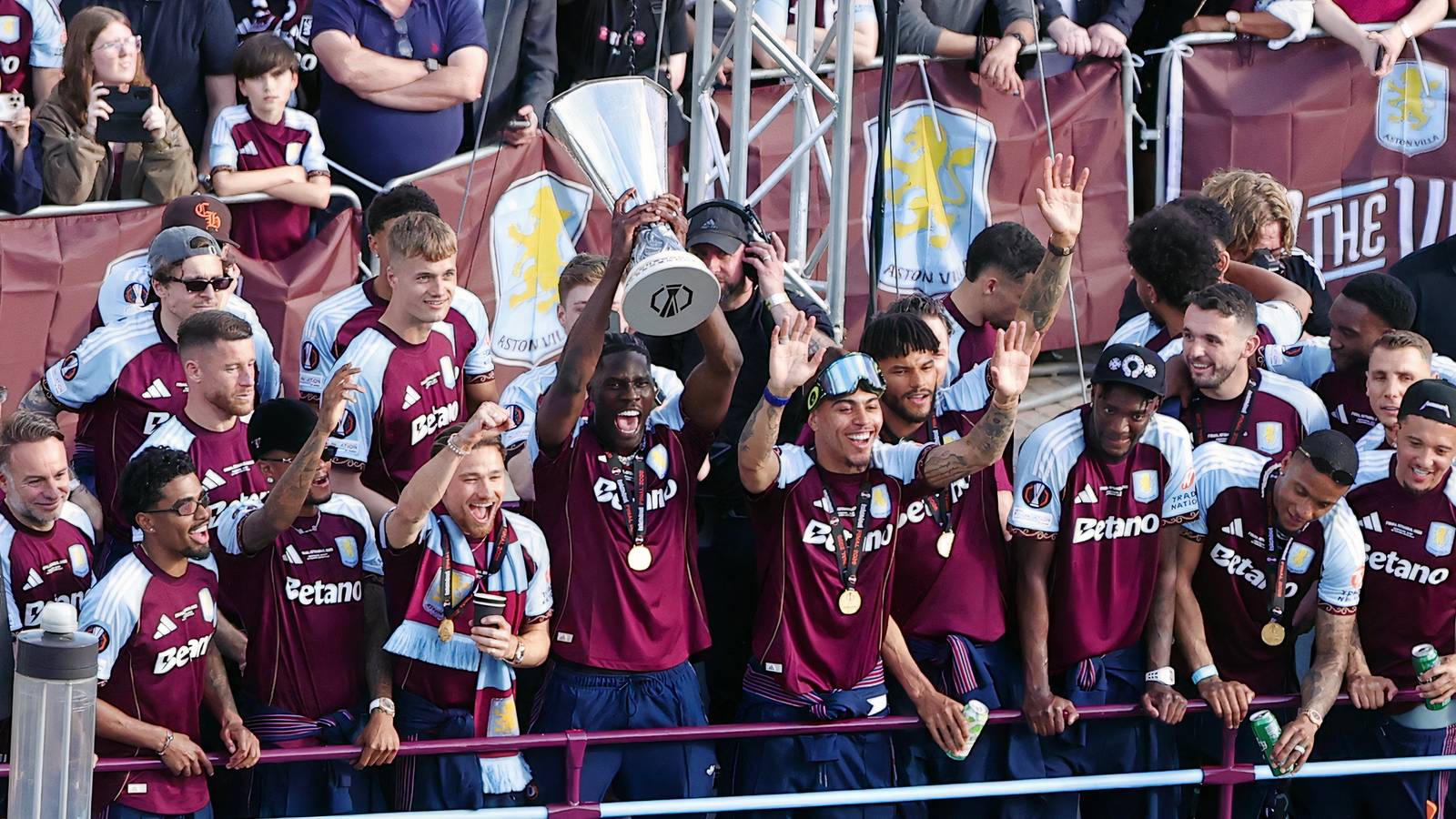 The 28-year-old is eyeing a move to Aston Villa with talks open as the release clause is revealed The 28-year-old is eyeing a move to Aston Villa with talks open as the release clause is revealed