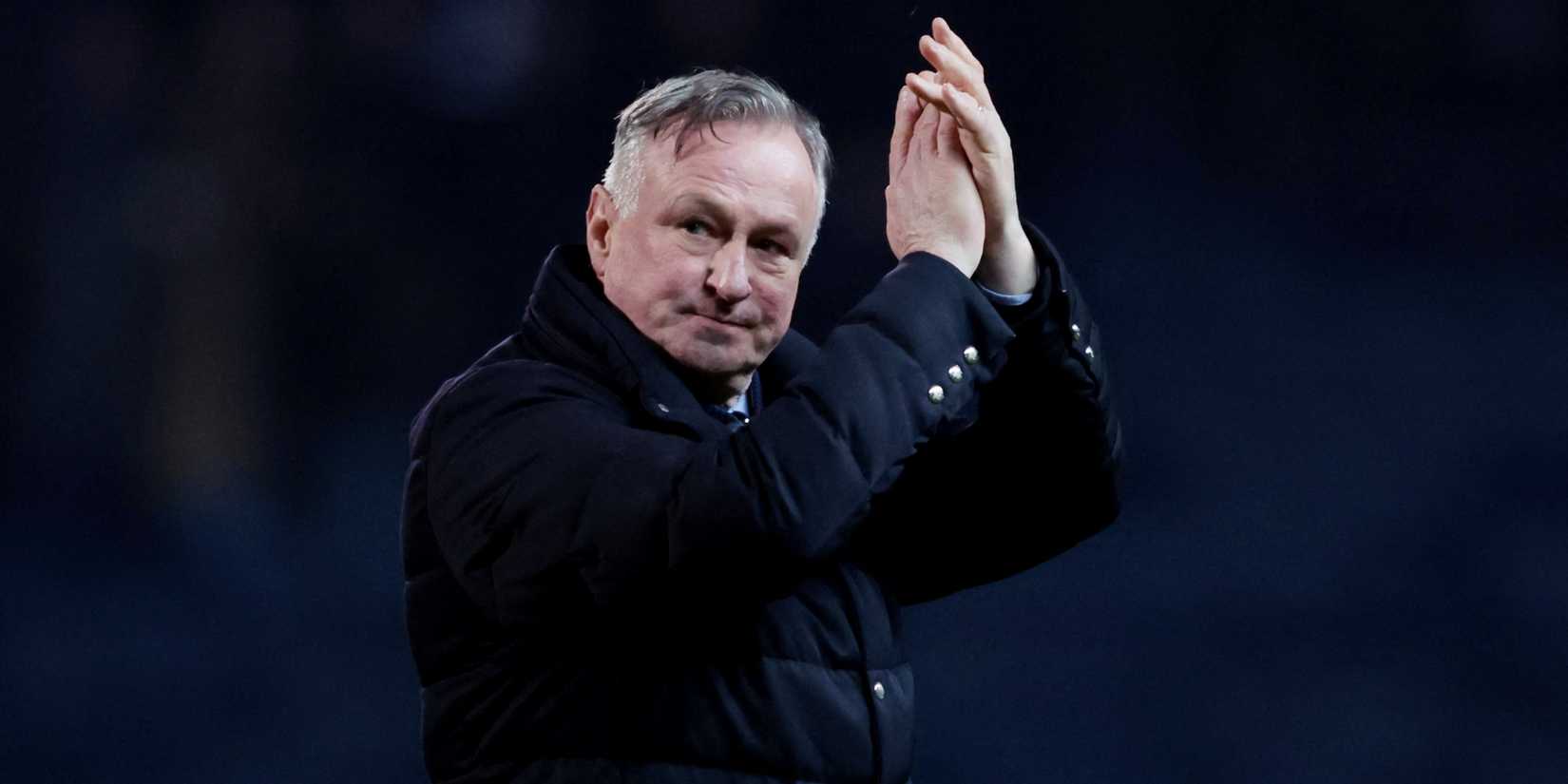 O técnico do Blackburn Rovers, Michael O'Neill, comemora após a partida