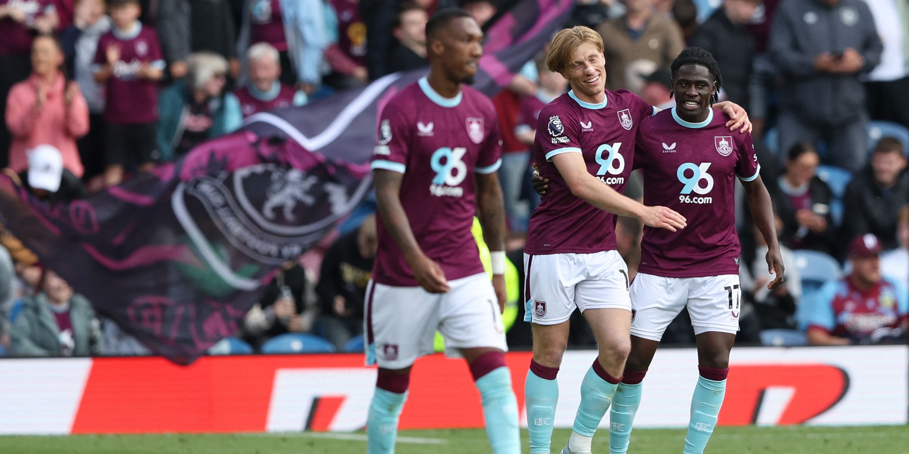  Burnley's Zian Flemming celebrates scoring their second goal with Loum Tchaouna