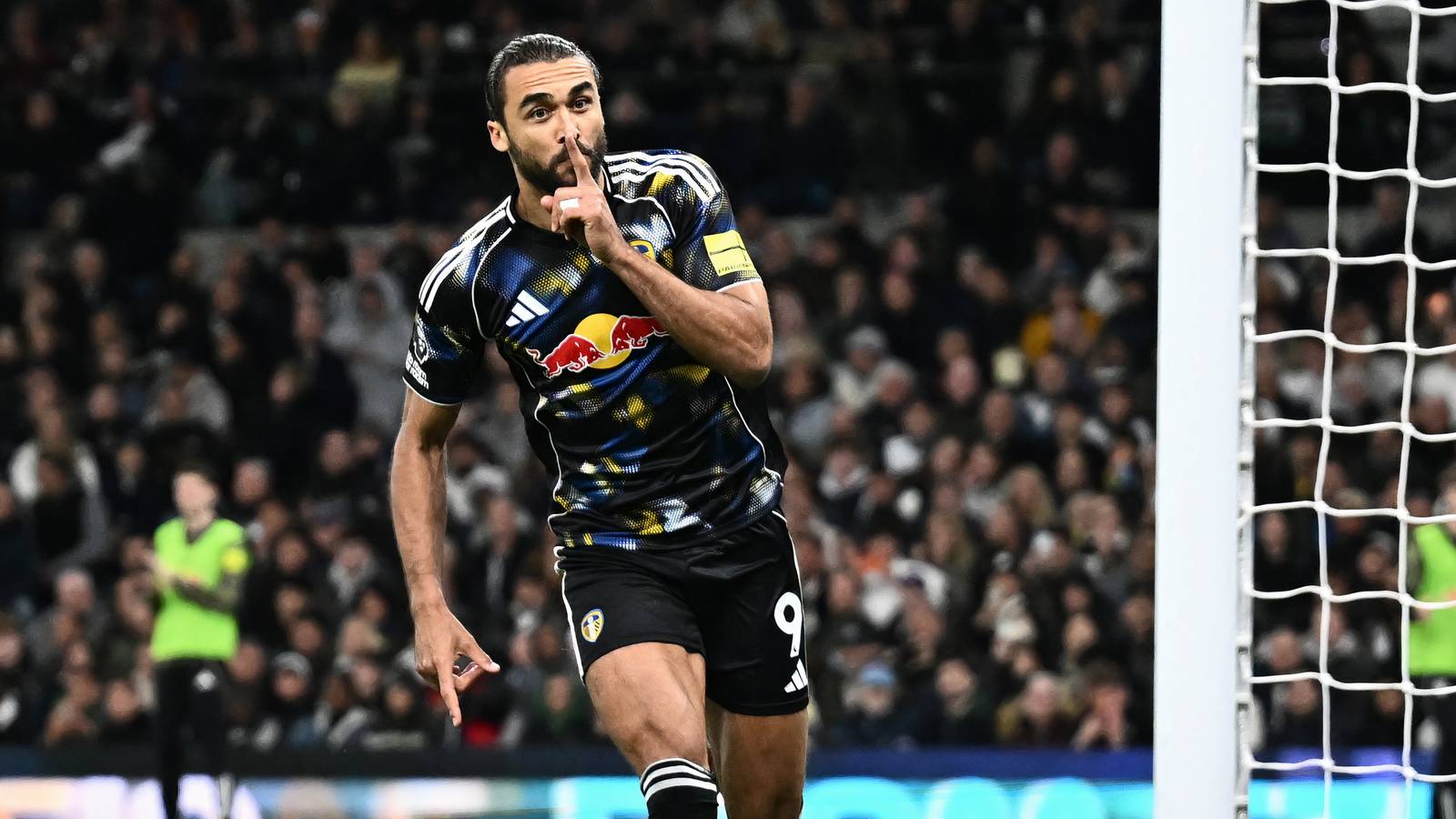 Leeds could see £30m bid accepted to sign a big Calvert-Lewin upgrade