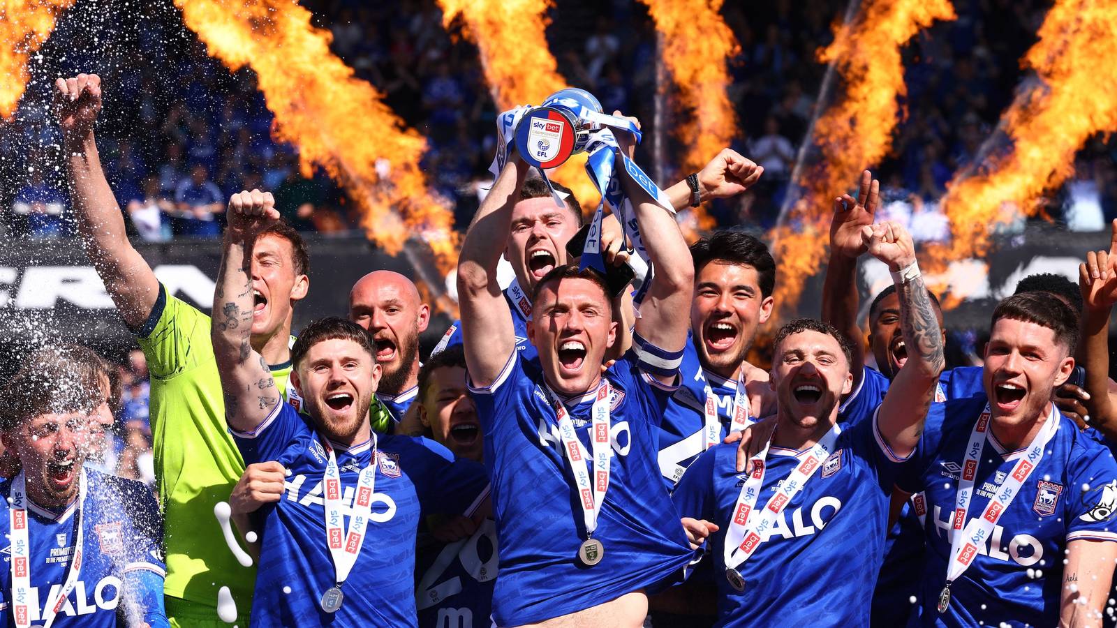 Ipswich and Coventry City now battling to sign £17m Premier League star