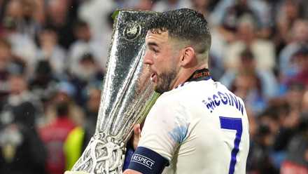 John McGinn-Aston-Villa-Europa-League-Trophy