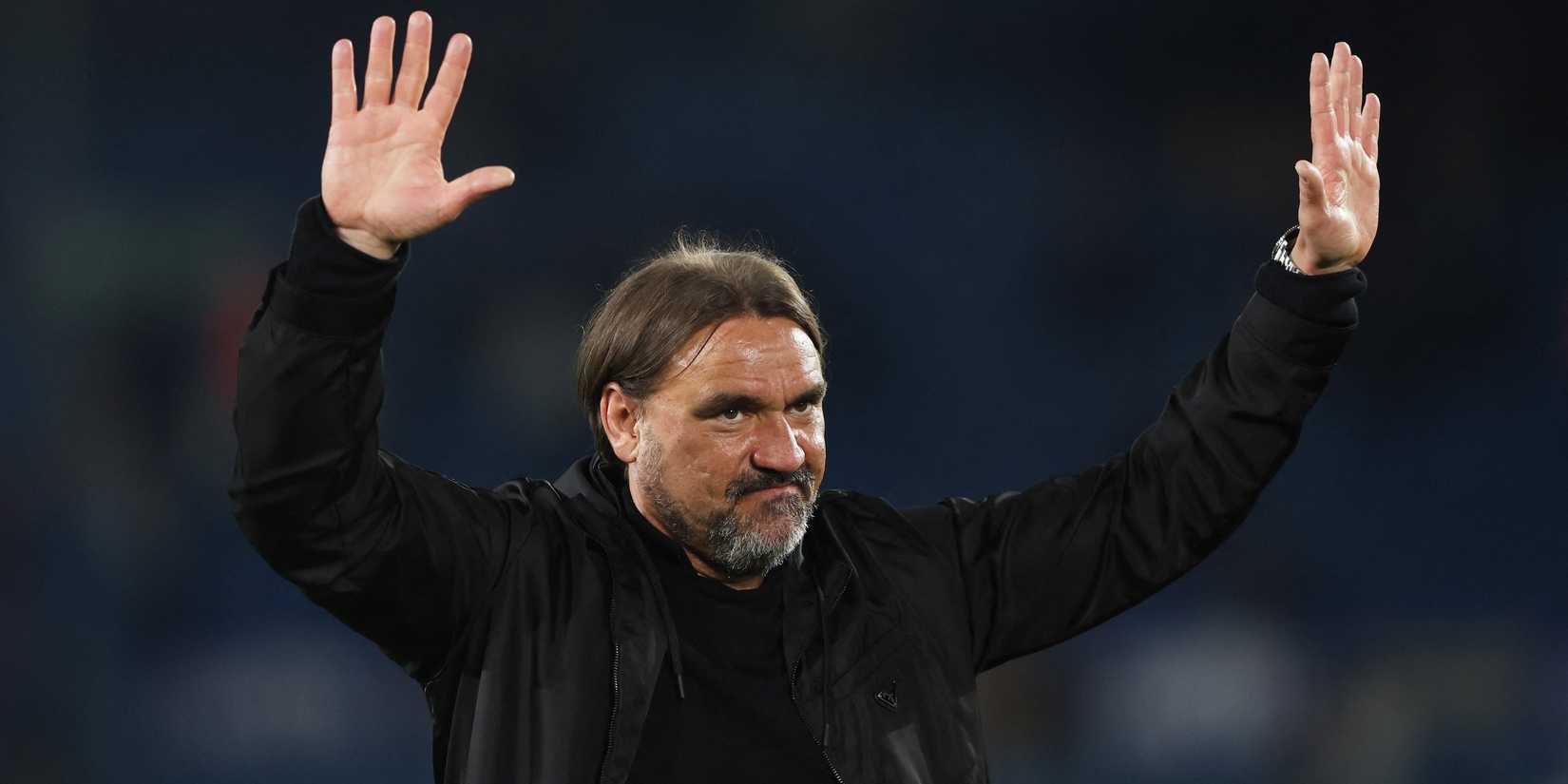 Daniel Farke, manager del Leeds United, festeggia dopo la partita 