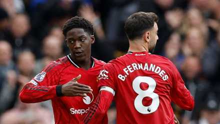 Mainoo-Bruno-Fernandes-Man-Utd