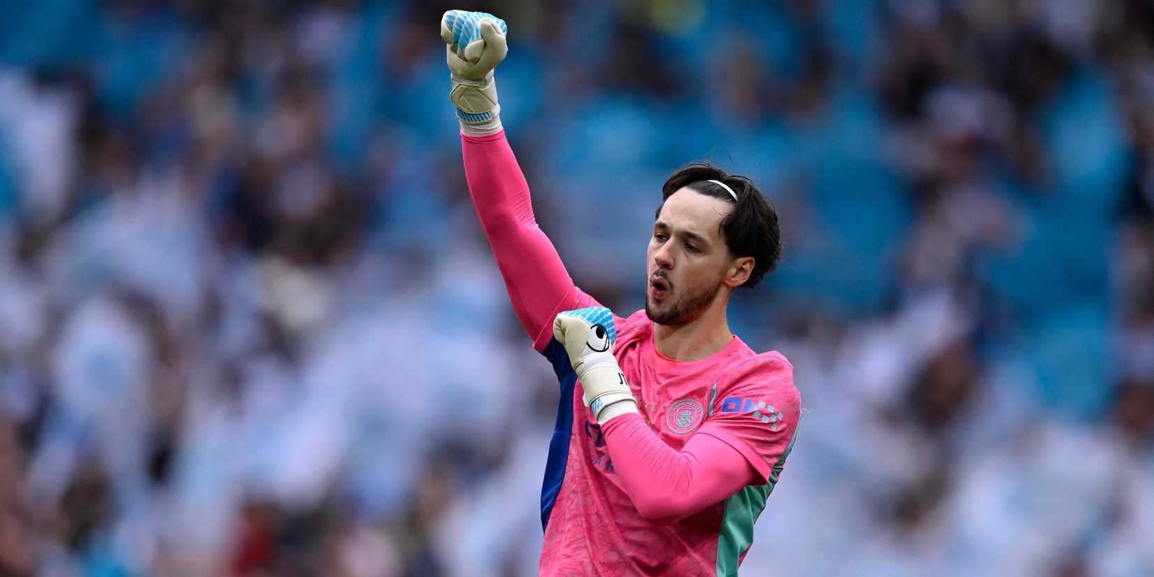 Manchester City's James Trafford celebrates winning the FA Cup