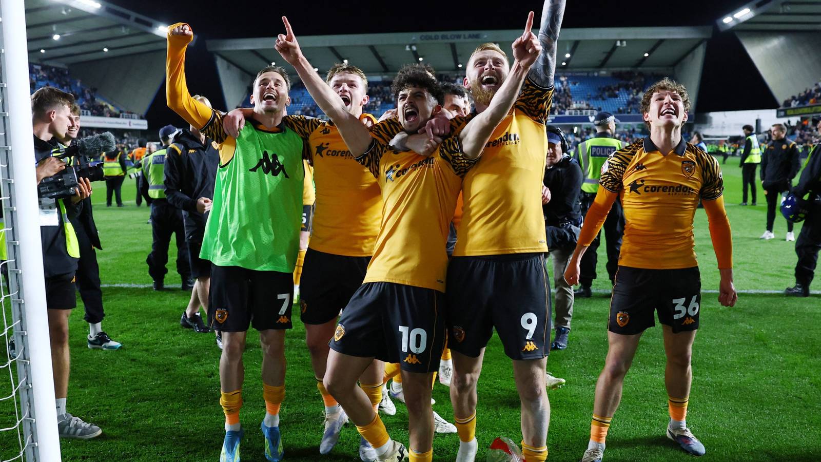 Phil Brown was left in awe of what he saw the star doing in the Millwall vs Hull City match Phil Brown was left in awe of what he saw the star doing in the Millwall vs Hull City match