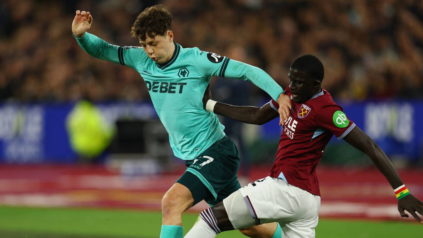 Palace Siapkan Dana £26 Juta untuk Bek Relegasi, Langkah Awal Toppmoller?