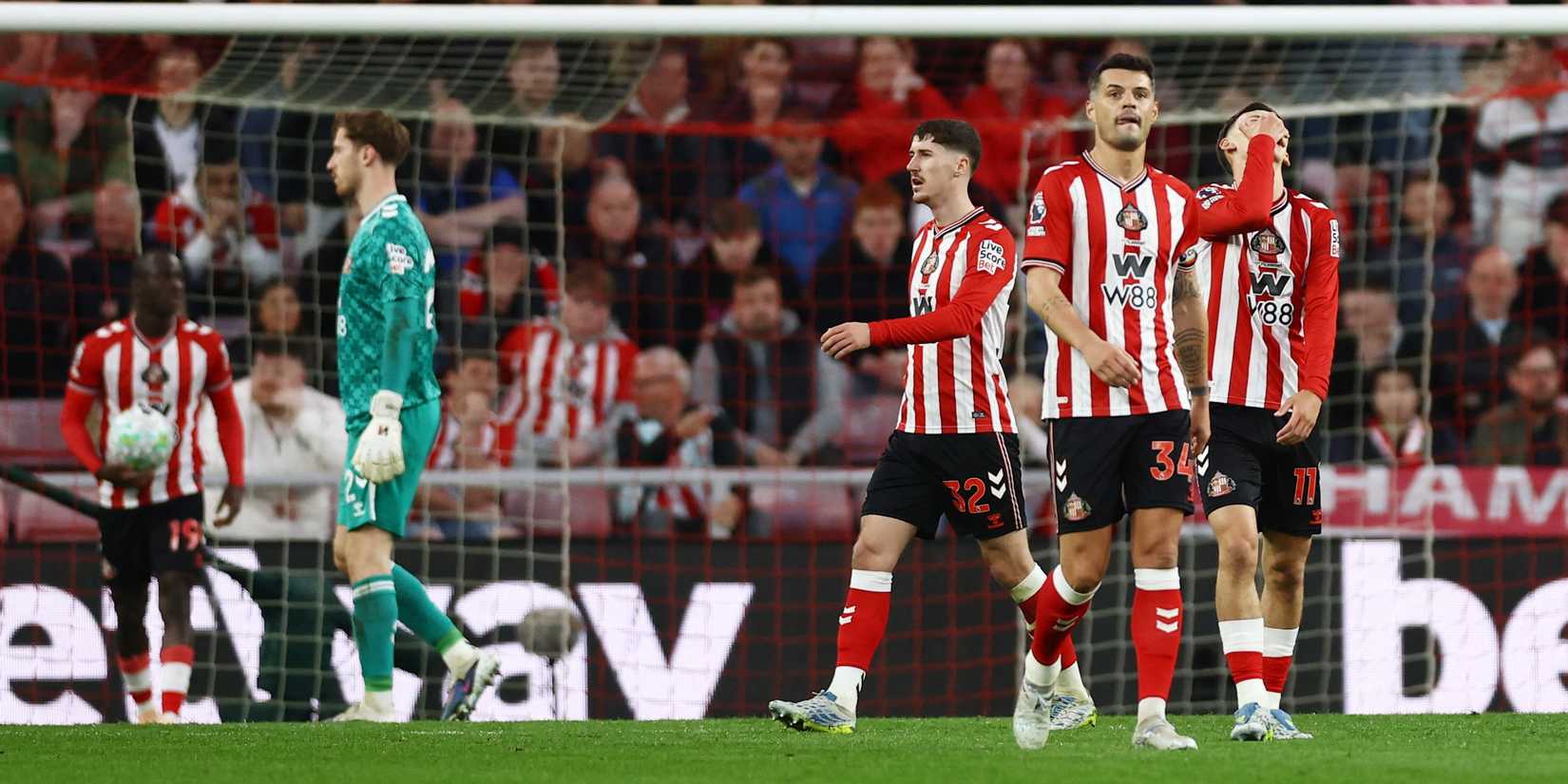 Granit Xhaka of Sunderland, Chris Rigg and Trai Hume responded after a goal by Morgan Gibbs-White of Nottingham Forest.