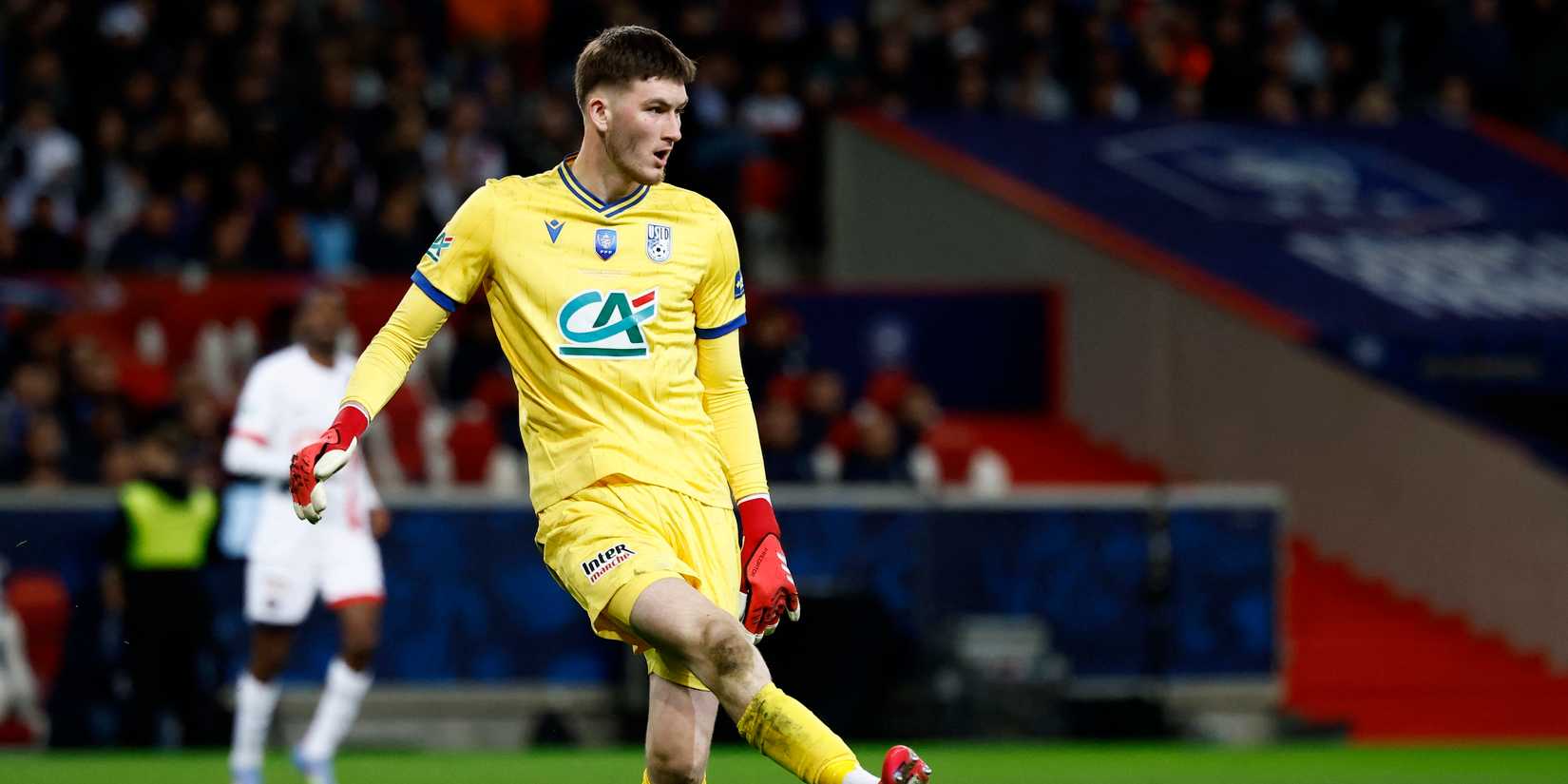 USL Dunkerque's Ewen Jaouen in action