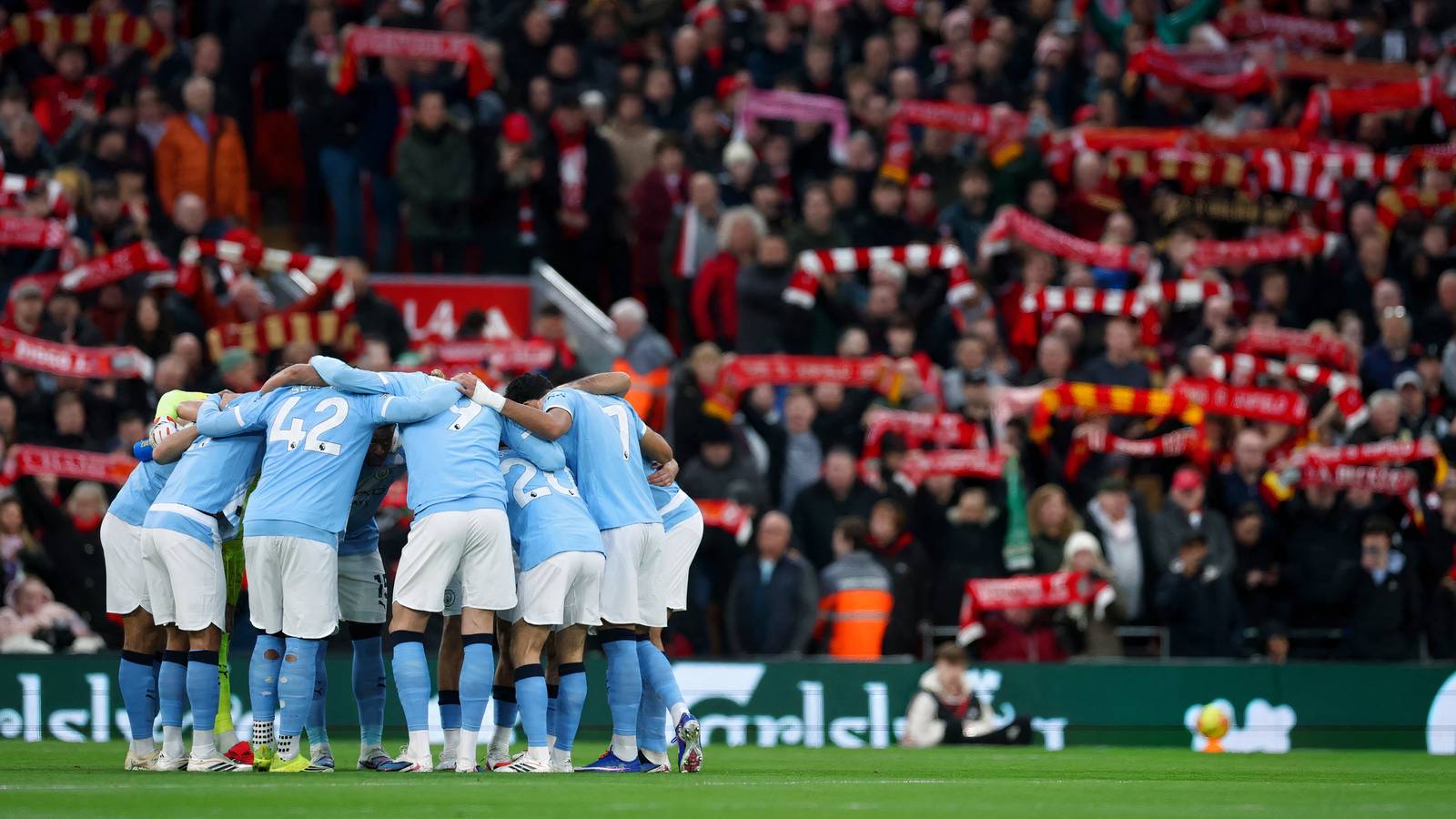 Liverpool are desperately trying to land a pre-World Cup deal for the player Man City are holding talks to sign Liverpool are desperately trying to land a pre-World Cup deal for the player Man City are holding talks to sign
