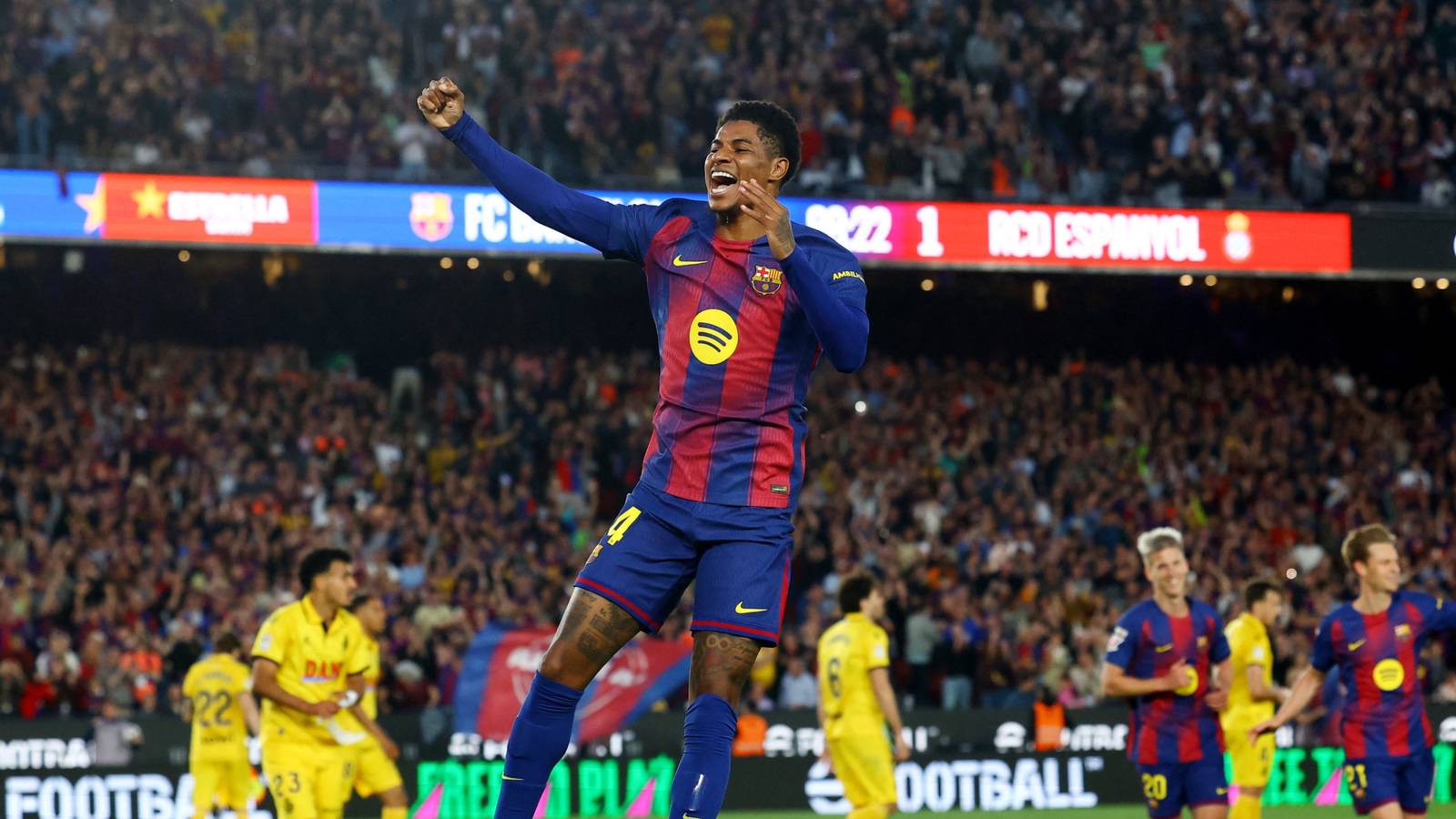 He's like Martial & Rashford: Man Utd in talks to sign "unstoppable" winger