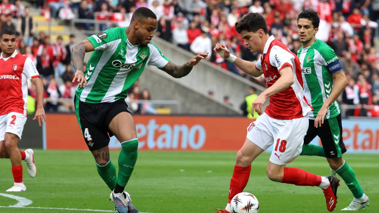 Newcastle now in talks to sign Natan ahead of Barcelona as new price emerges