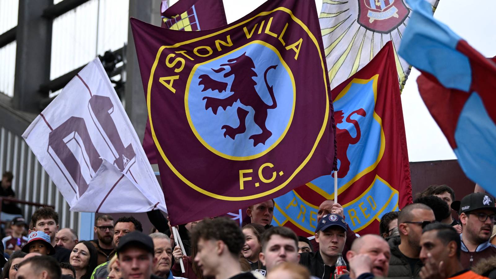 England club face imminent sale of Aston Villa target as Tottenham race heats up England club face imminent sale of Aston Villa target as Tottenham race heats up
