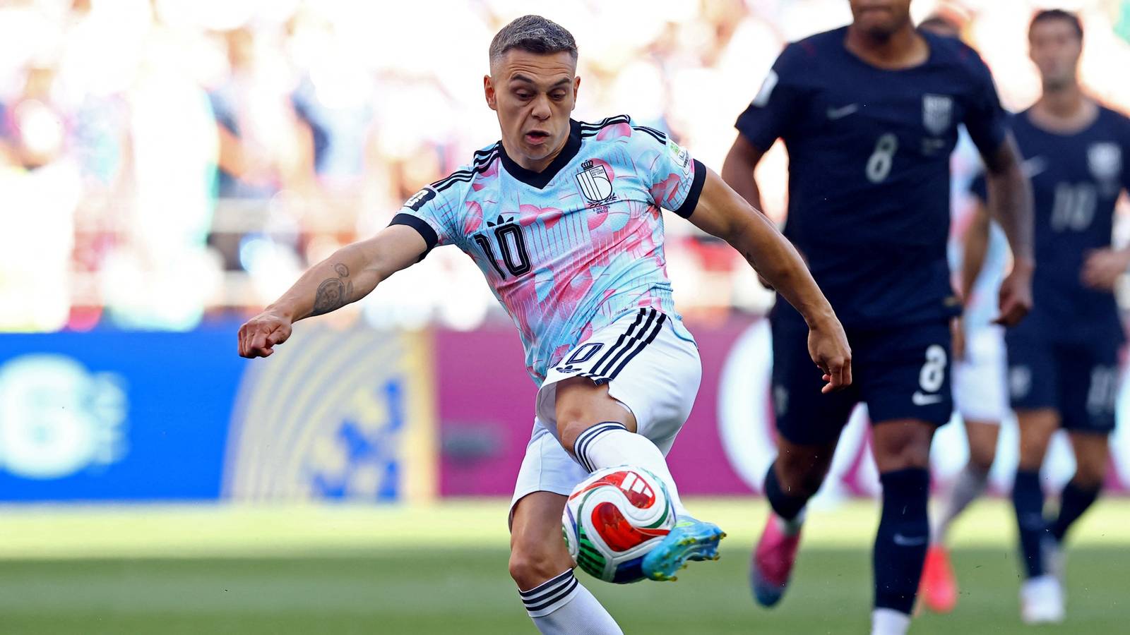 Arsenal willing to sell "phenomenal" player with Trossard after transfer request