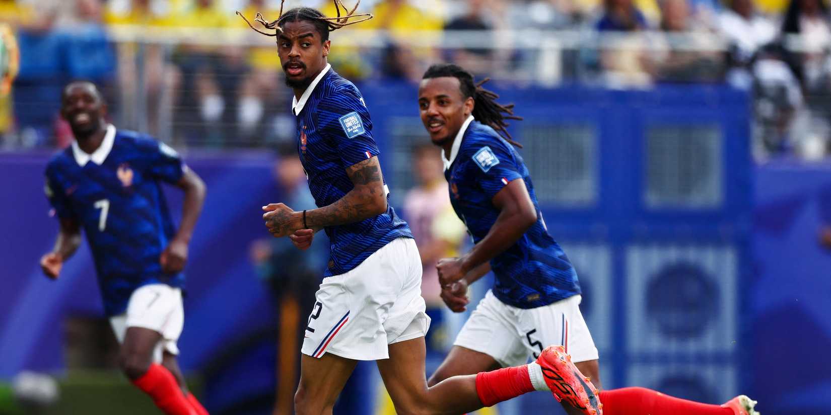 Bradley Barcola and Jules Kounde for France 