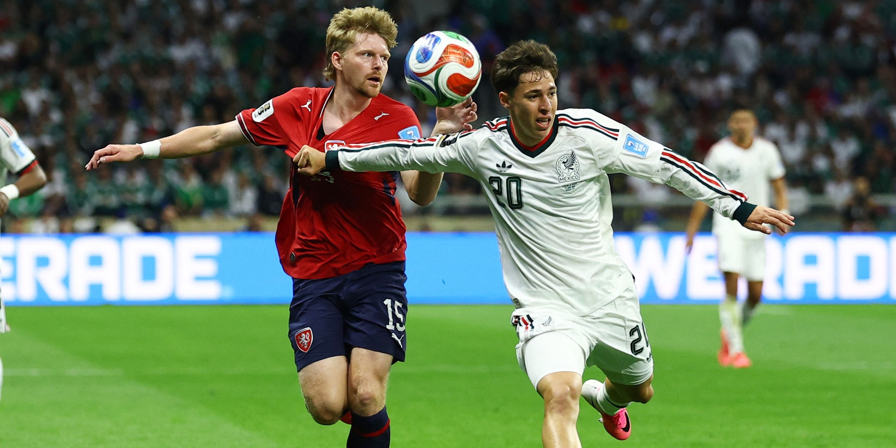 Czech Republic's Pavel Sulc in action with Mexico's Mateo Chavez 