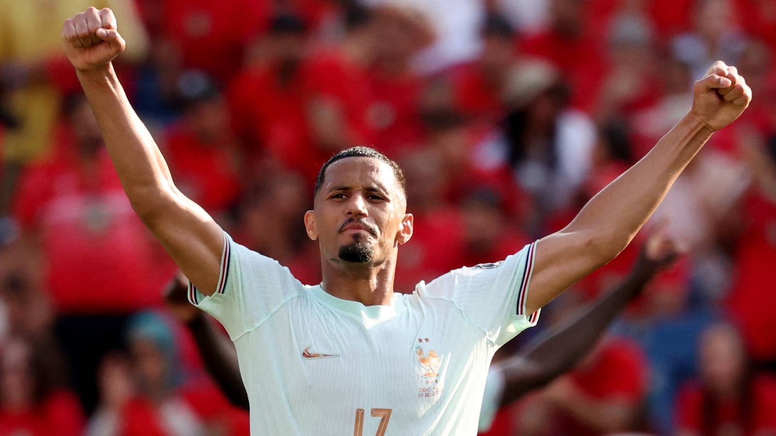Arsenal offered £34m Champions League defender to replace William Saliba