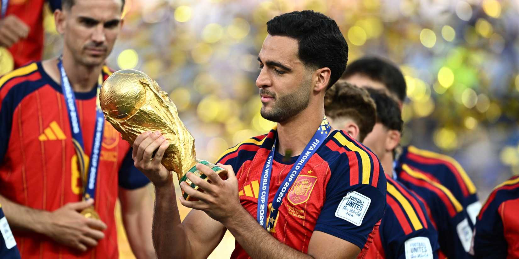 Mikel Merino with the World Cup trophy