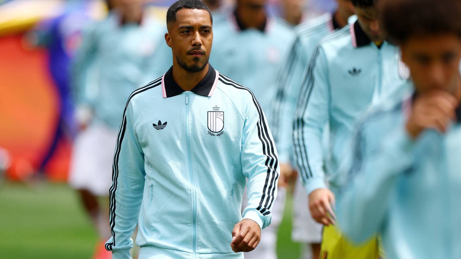 Man Utd exploring move to sign £30m midfielder after Tielemans & Santos