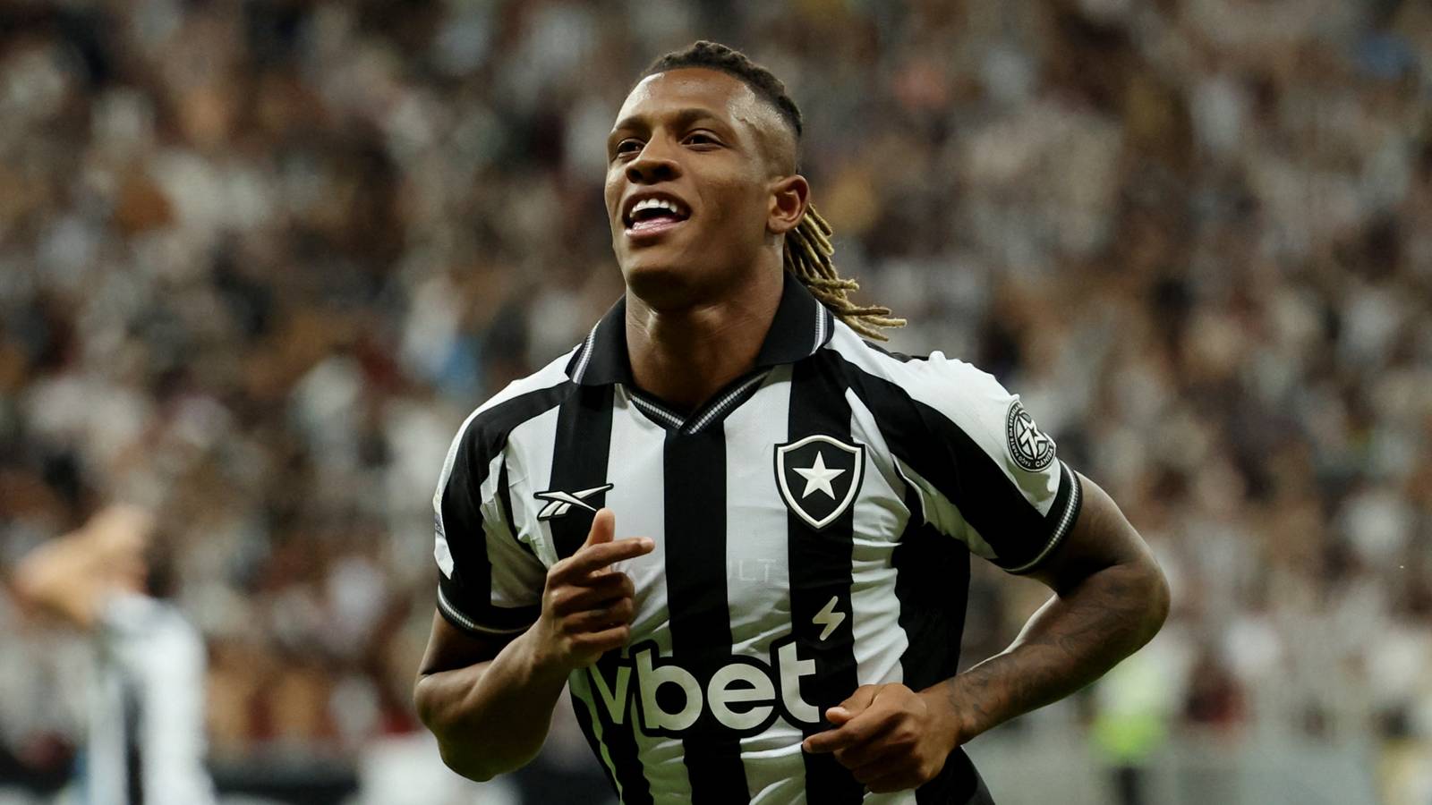 Newcastle make Danilo contact as bargain release clause emerges