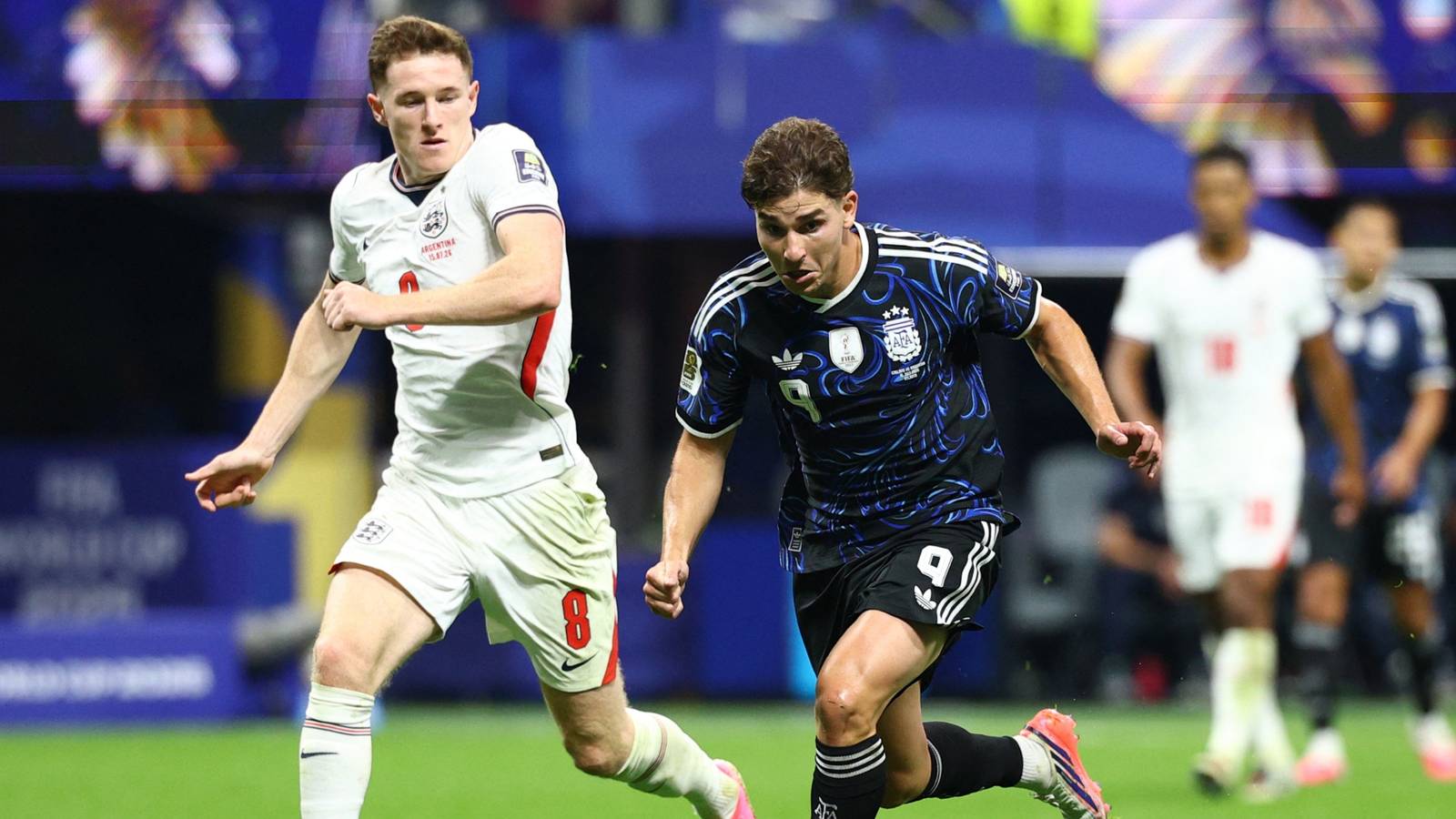 Arsenal gave a big boost to Julian Alvarez’s run as Berta started to make contact Arsenal gave a big boost to Julian Alvarez’s run as Berta started to make contact