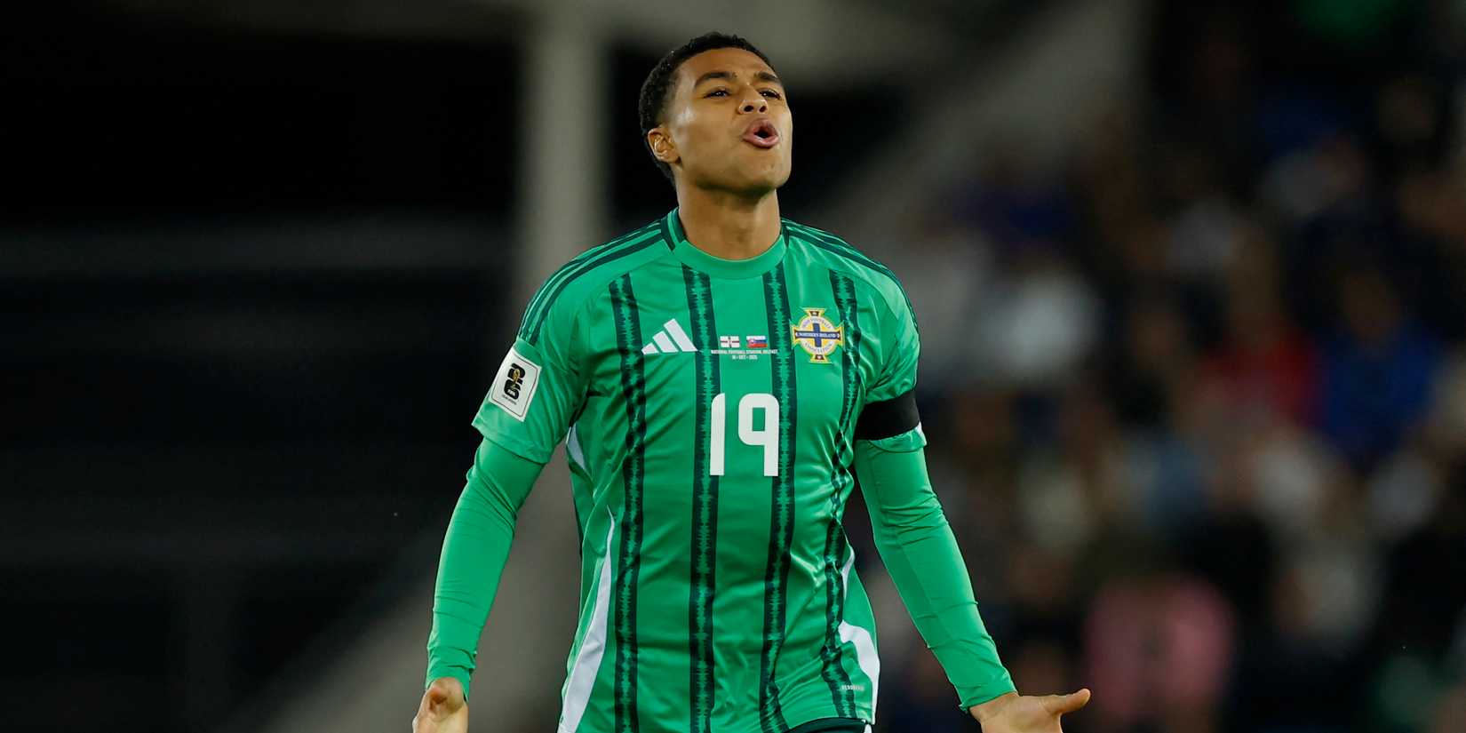 Shea Charles, da Irlanda do Norte, reage