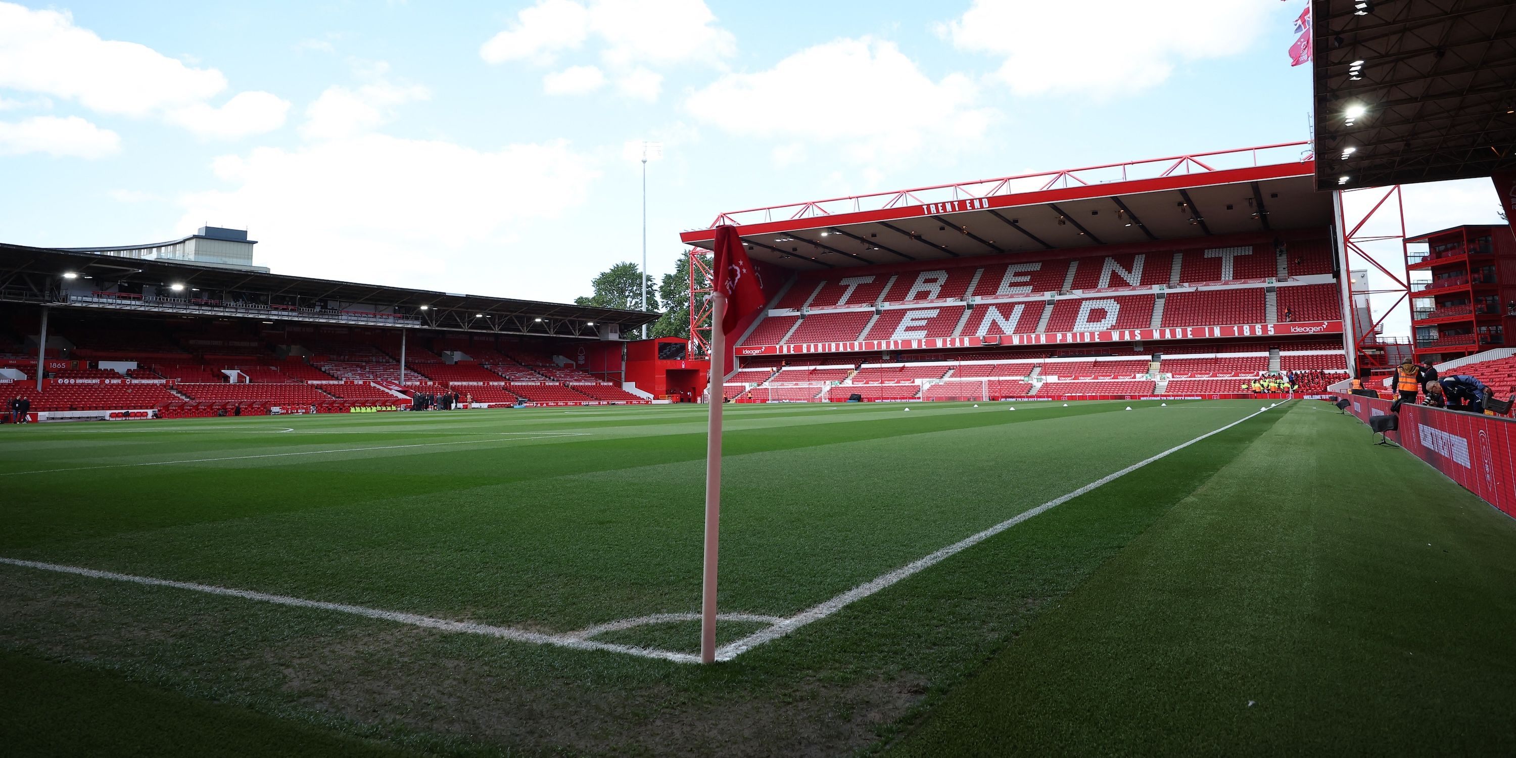 Nottingham Forest v Newcastle United - The City Ground