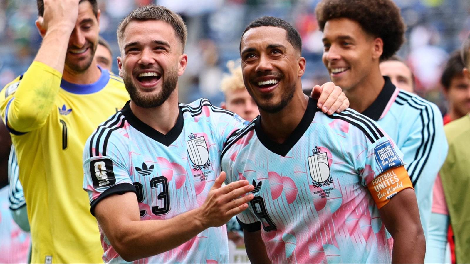 A hybrid of Santos & Tielemans: Why Man Utd would "love" to sign £80m star