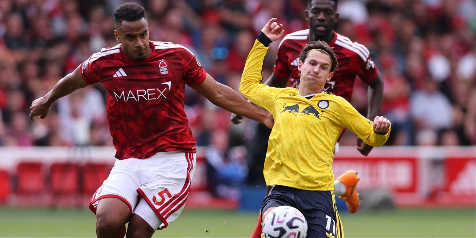 Aaronson-Leeds-Nottingham-Forest