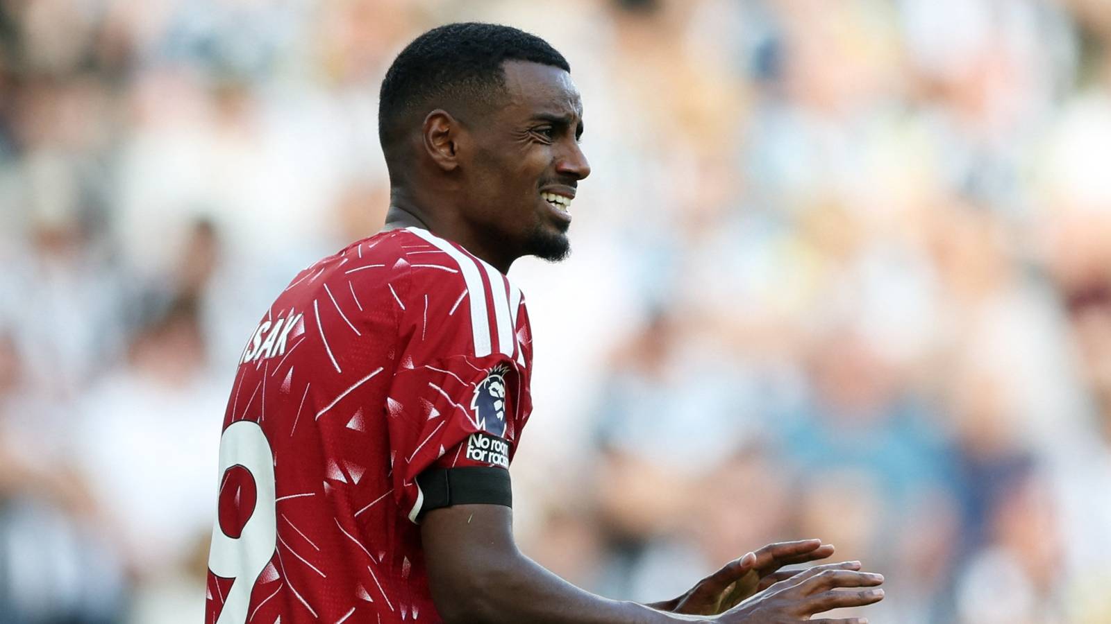 Iraola must drop Liverpool star who was just as bad as Isak vs Newcastle