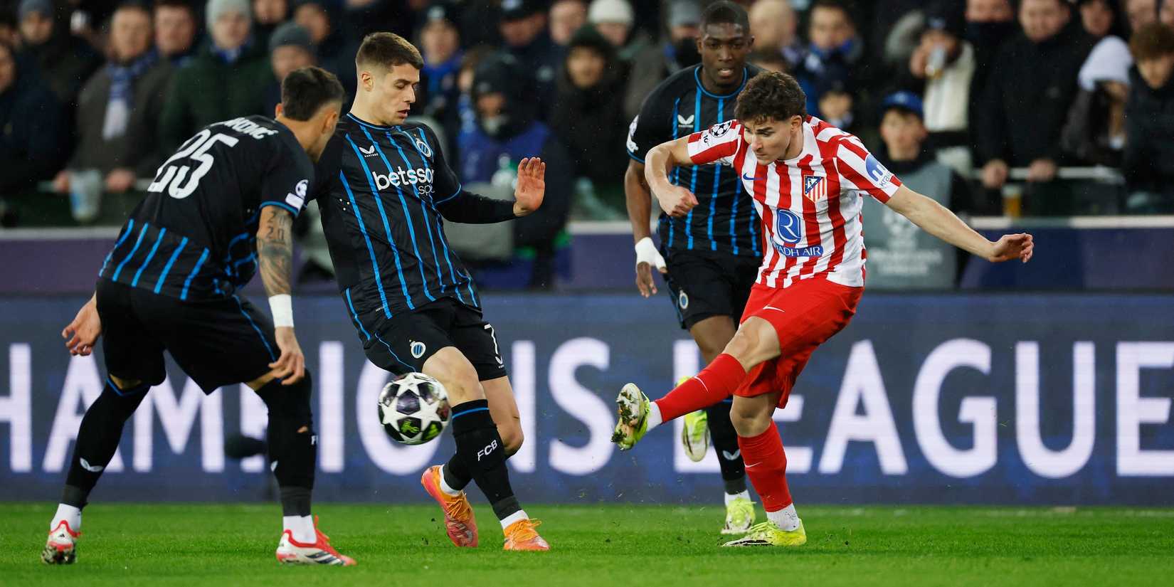 Atletico Madrid's Julian Alvarez in action with Club Brugge's Nicolo Tresoldi