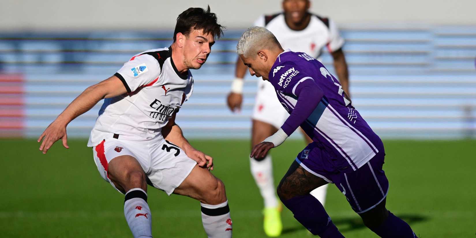 Fiorentina's Dodo in action with AC Milan's Ardon Jashari