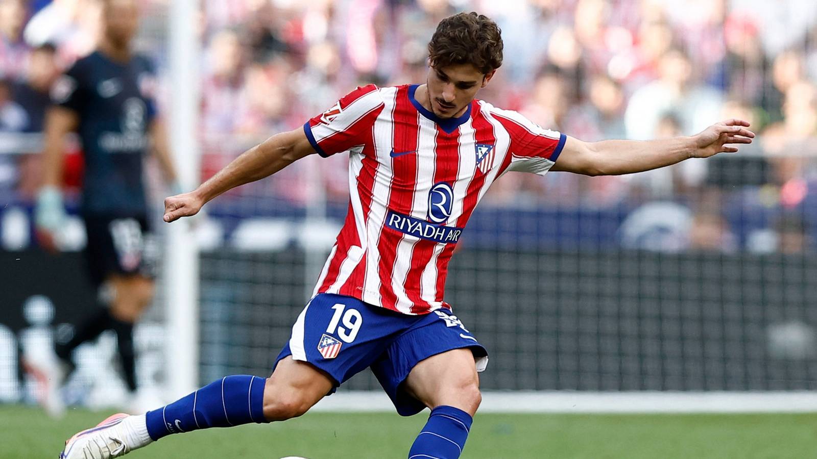 The Premier League striker Arsenal must sign instead of Julian Alvarez