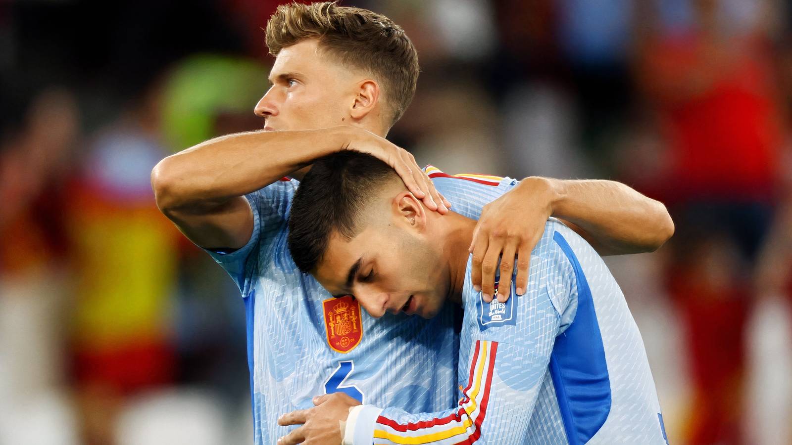 Marcos Llorente Explains Viral Pictures With Ferran Torres Amid Marriage To English Influencer