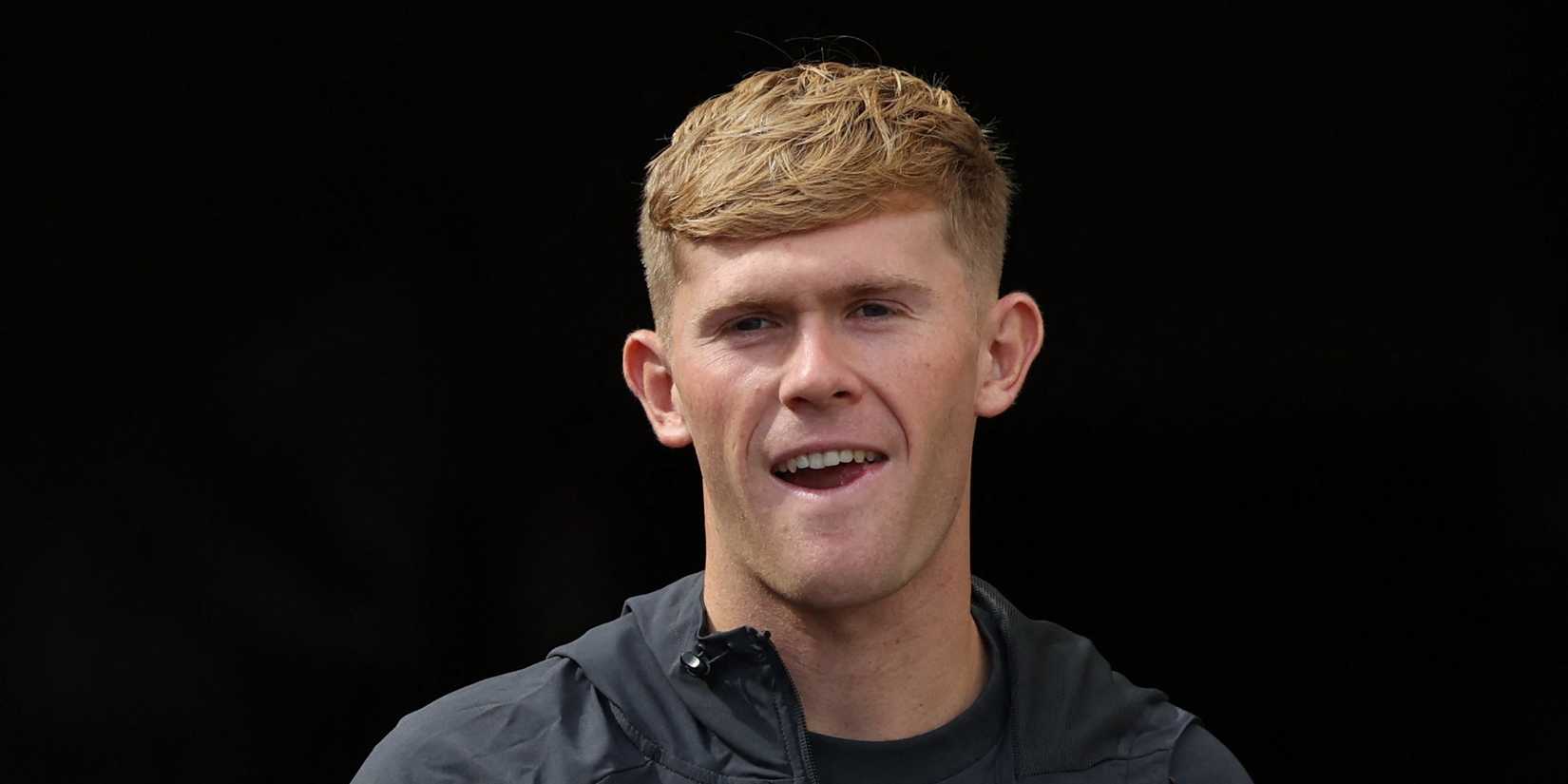Newcastle United's Lewis Hall arrives at the stadium ahead of the match