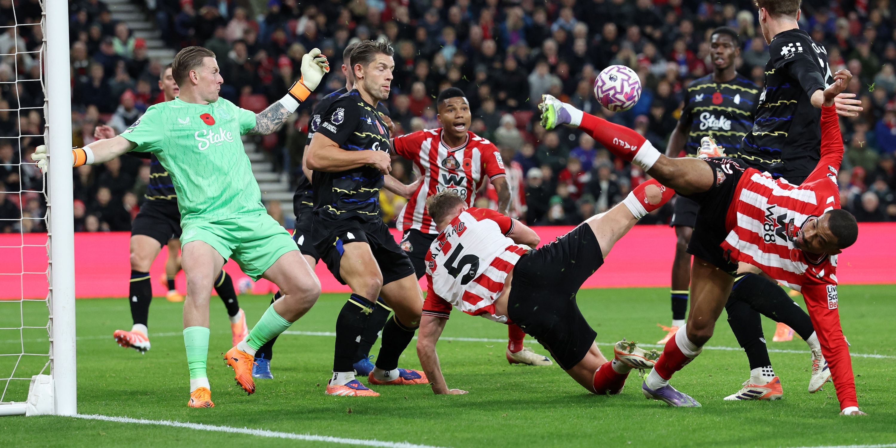 Sunderland's Wilson Isidor shoots at goal