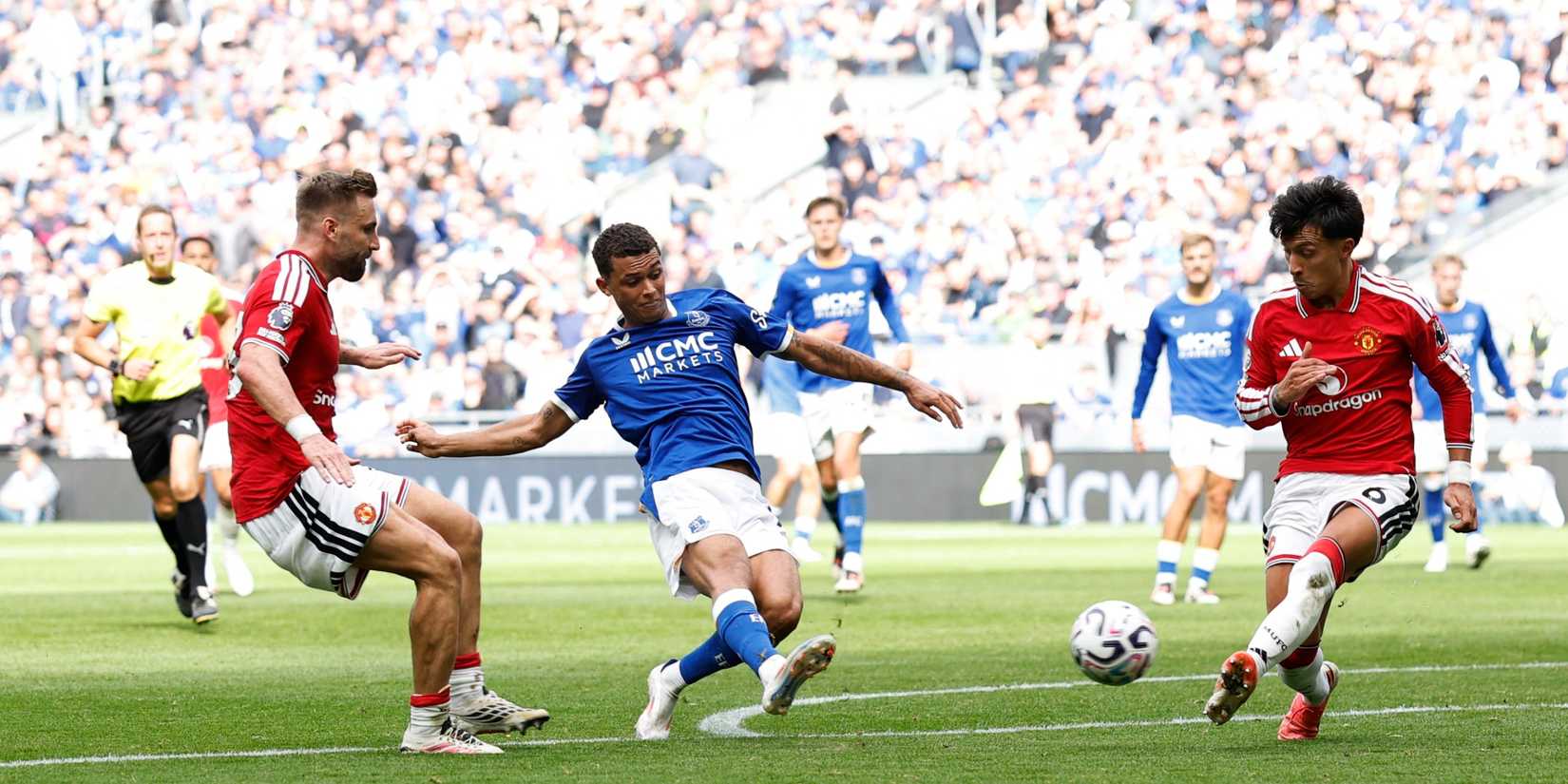 brennan-johnson-everton