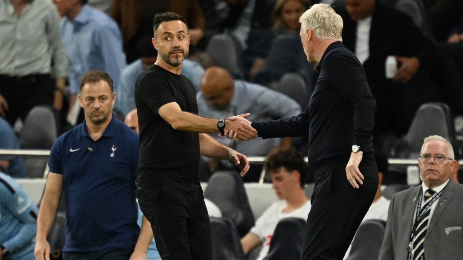 De Zerbi spotted in heated back and forth with Tottenham star as post-Everton footage emerges
