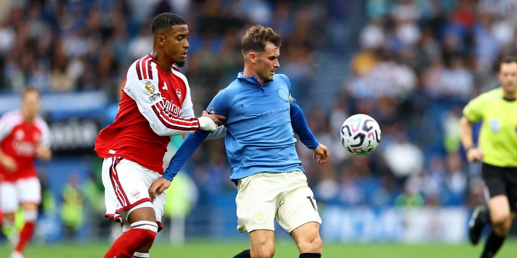 Gross-Brighton-Arsenal-Konsa-1