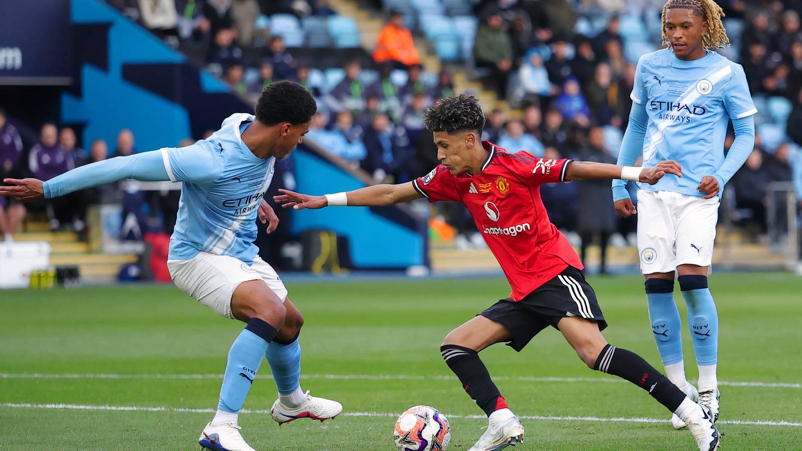 Fabrizio Romano: Man Utd in JJ Gabriel new contract talks as U-turn chance emerges