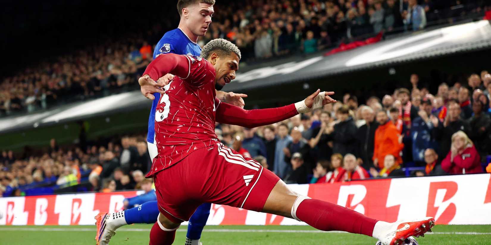 Liverpool defender Ronald Araujo