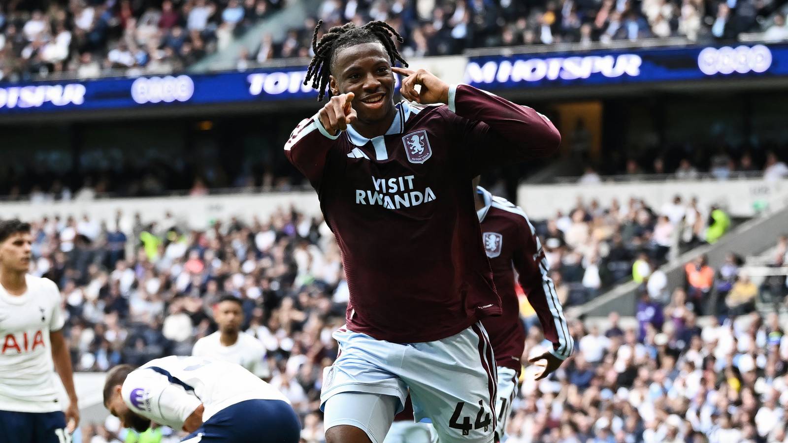 Move over Manzambi: The new Morgan Rogers is warming the bench at Aston Villa
