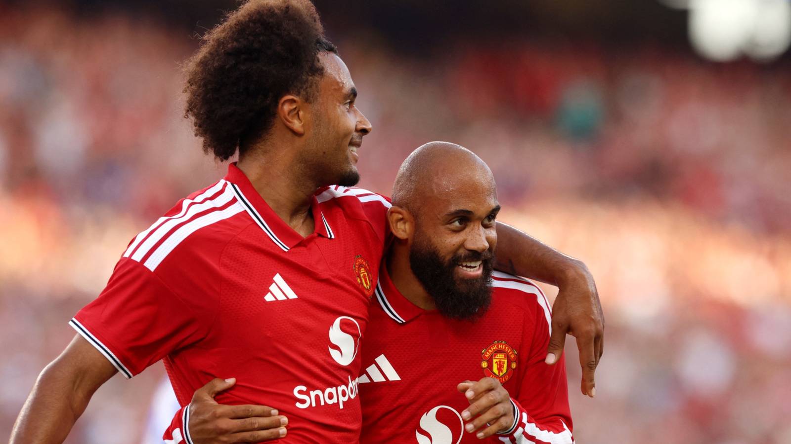 "One of the best talents" at Carrington can end Zirkzee's Man Utd career