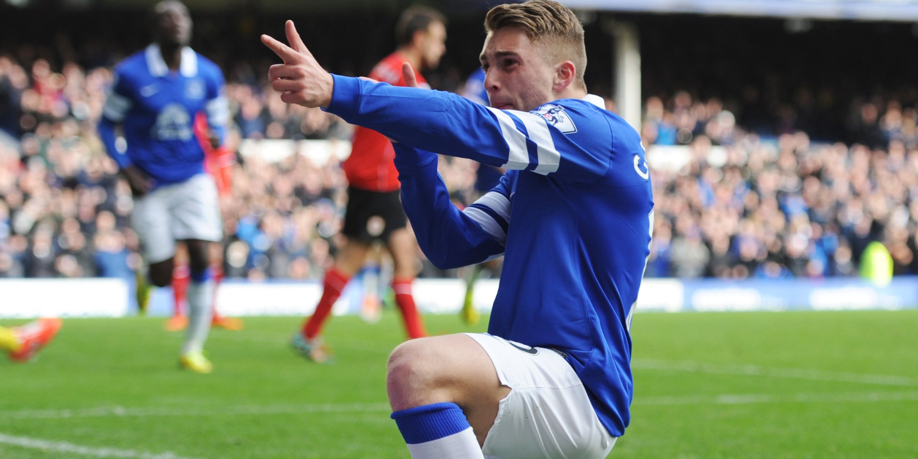 Gerard Deulofeu celebrates scoring for Everton