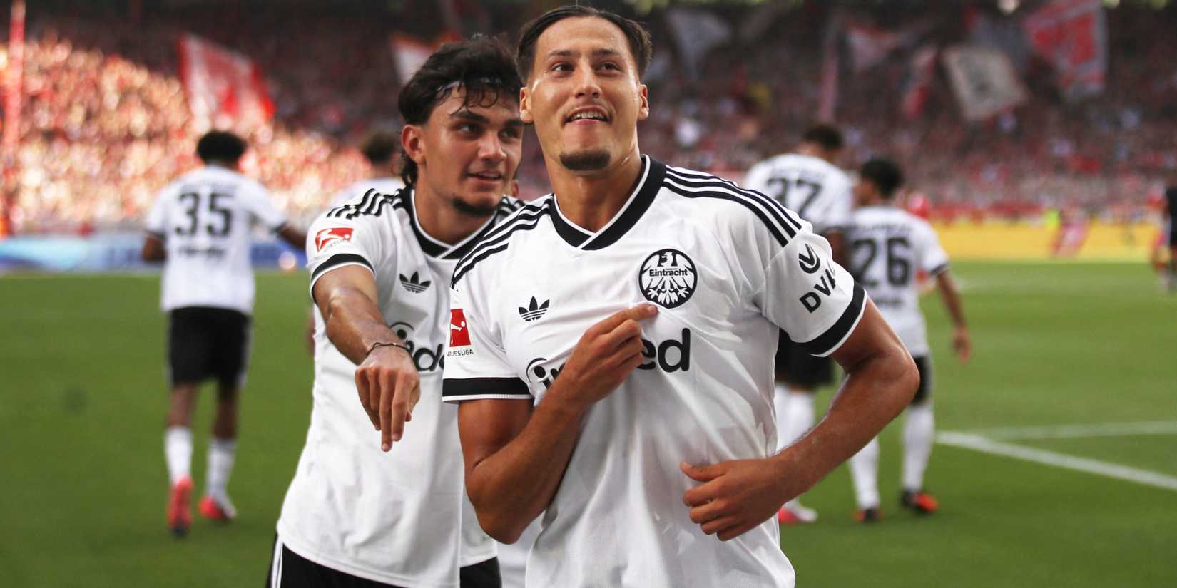 Younes Ebnoutalib celebrates scoring