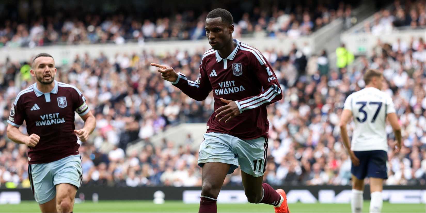 Nicolas-Jackson-Aston-Villa